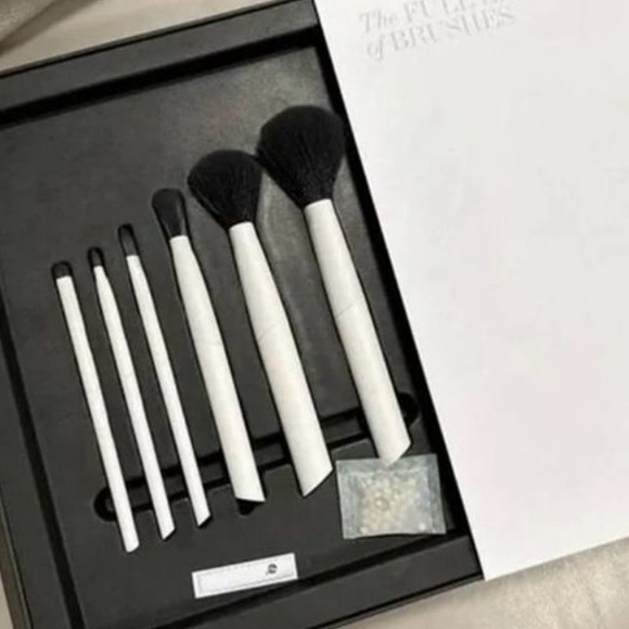 Zara 6pc Make-up Brush Set Face & Eyes New in Box limited edition - Picture 4 of 4
